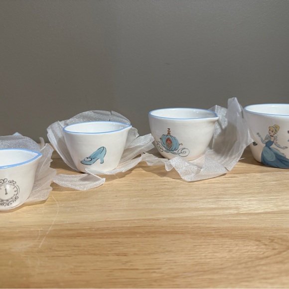 Rae Dunn Disney Princess Cinderella Measuring Cups Artisan Collection Ceramic - Picture 5 of 6